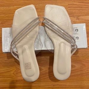 Diamond Square Foot Sandals